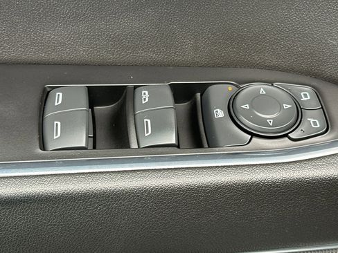 Used 2022 GMC Sierra 1500 Elevation w/ Elevation Premium Package image 11