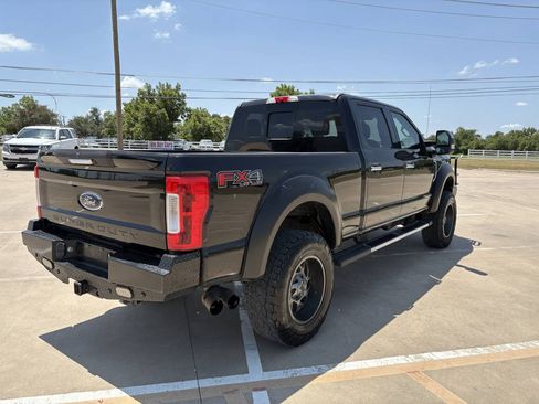 Used 2019 Ford F250 XLT w/ XLT Premium Package AWD/4WD image 6