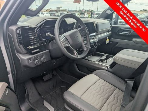 New 2026 Chevrolet Silverado 2500 ZR2 AWD/4WD image 13