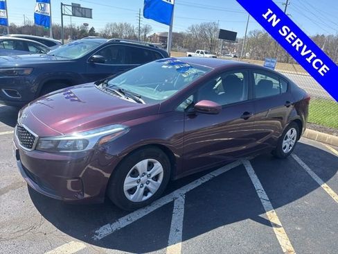 Used 2018 Kia Forte LX image 3