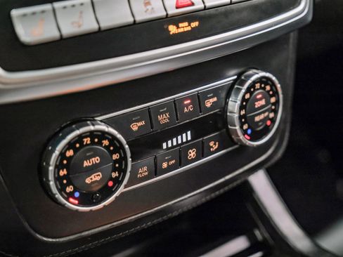 Used 2016 Mercedes-Benz GL 63 AMG 4MATIC image 35