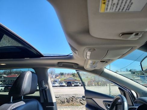 Used 2023 Nissan Murano SL w/ SL Moonroof Package image 17