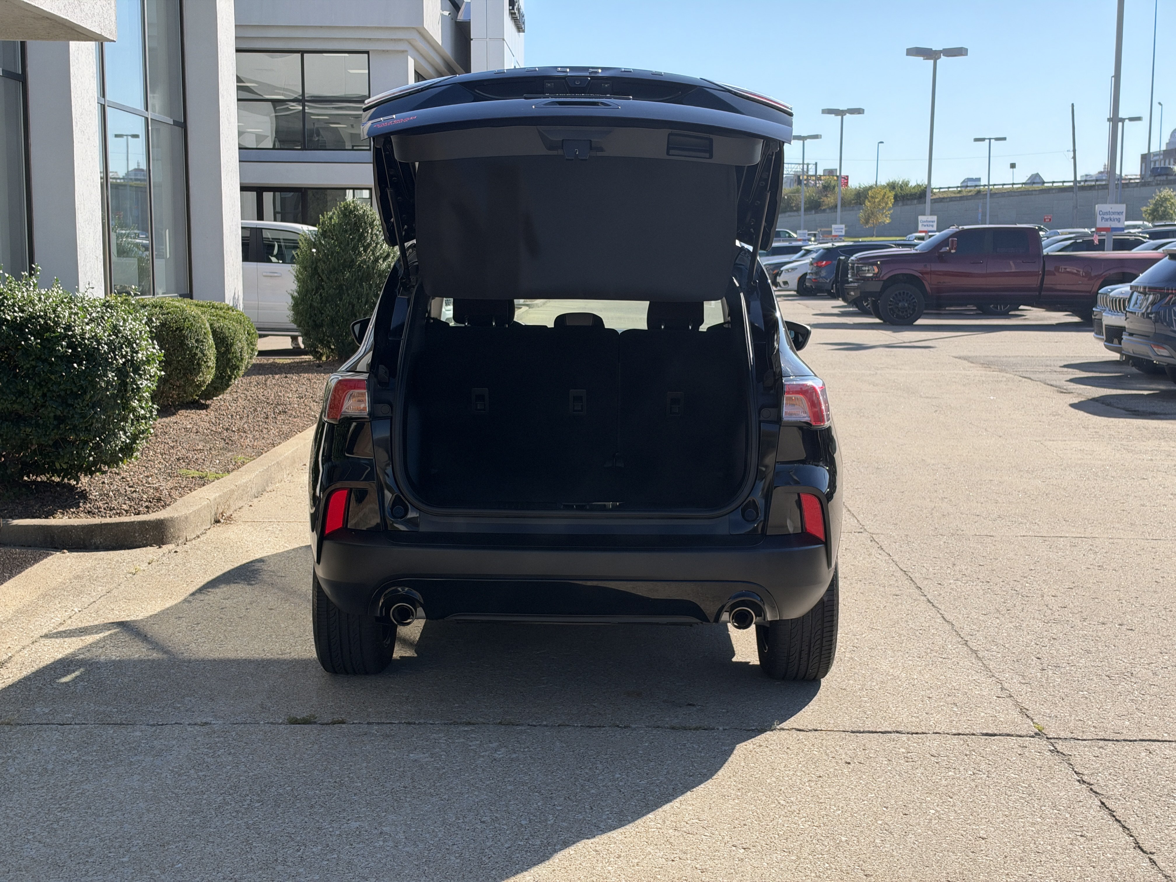 Used 2021 Ford Escape SE FWD image 9