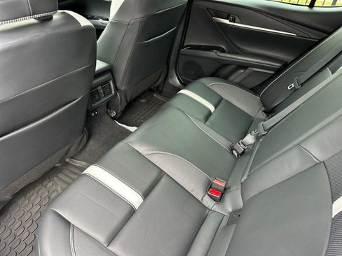 Used 2025 Toyota Camry SE w/ Multimedia Upgrade Package image 11