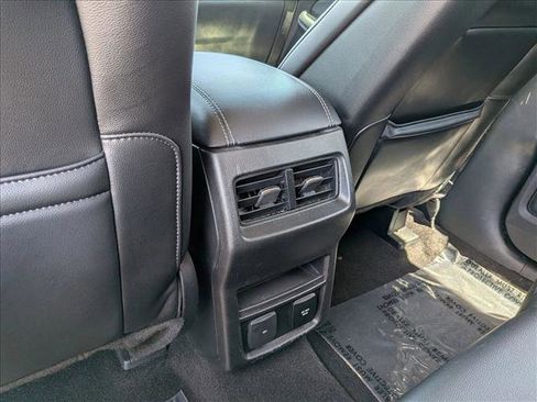 Used 2020 Ford Edge Titanium FWD image 26
