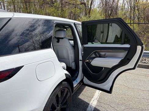 New 2026 Land Rover Range Rover Sport SE AWD/4WD image 16