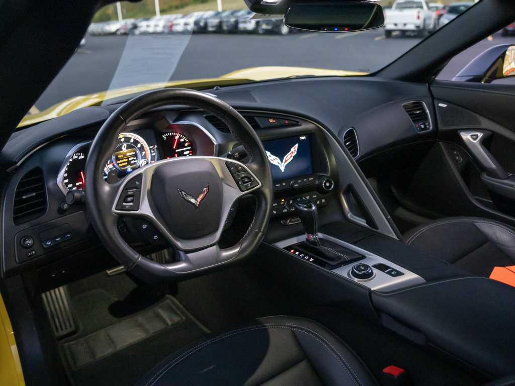 Used 2019 Chevrolet Corvette Stingray Coupe RWD image 7