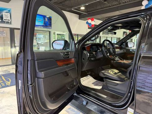 Used 2024 Lincoln Navigator L Reserve AWD/4WD image 29