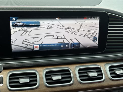 Used 2025 Mercedes-Benz GLE 53 AMG GLE 53 AMG image 16