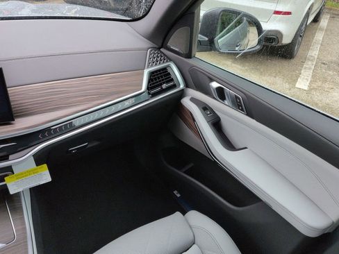 New 2026 BMW X5 xDrive40i w/ Climate Comfort Package AWD/4WD image 17