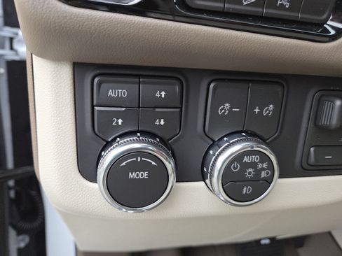 New 2026 GMC Yukon Denali w/ Advanced Technology Package AWD/4WD image 6
