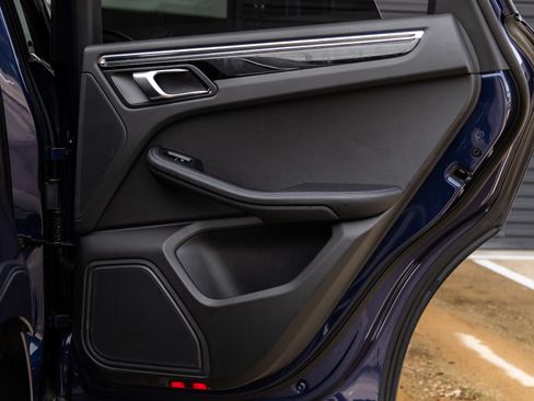 Certified 2026 Porsche Macan S AWD/4WD image 39