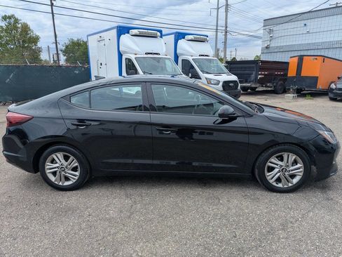 Used 2019 Hyundai Elantra Value Edition w/ Cargo Package FWD image 8