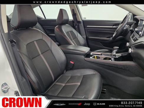 Used 2024 Nissan Altima 2.5 SR FWD image 16