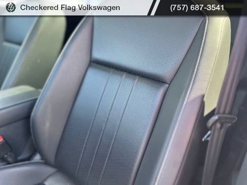 Used 2024 Volkswagen Tiguan SE R-Line AWD/4WD image 21