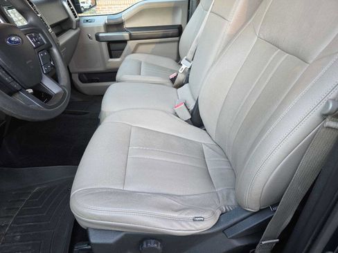 Used 2017 Ford F150 XLT image 10