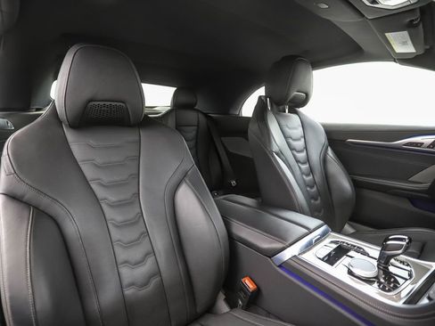 Used 2022 BMW M850i xDrive Convertible image 26