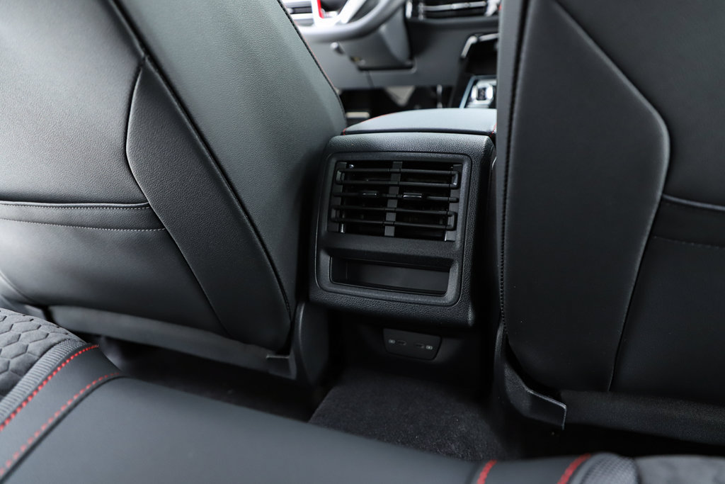 New 2026 Volkswagen GTI SE FWD image 38