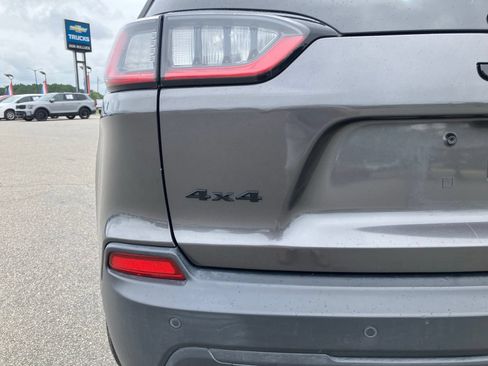 Used 2020 Jeep Cherokee Latitude Plus AWD/4WD image 8