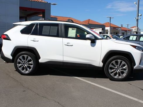 Certified 2020 Toyota RAV4 XLE Premium w/ Carpet Mat Package FWD image 19