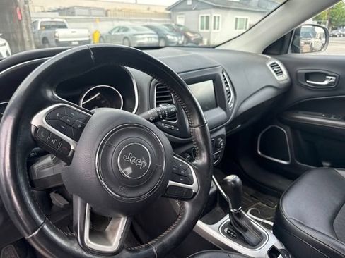 Used 2019 Jeep Compass Latitude w/ Popular Equipment Group FWD image 10