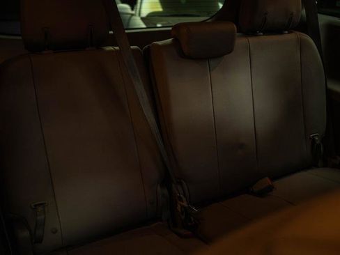 Used 2015 Toyota Sienna XLE w/ XLE Navigation Package image 12