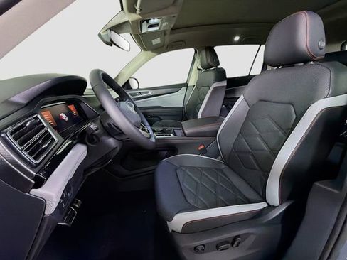 New 2026 Volkswagen Atlas Peak Edition AWD/4WD image 11