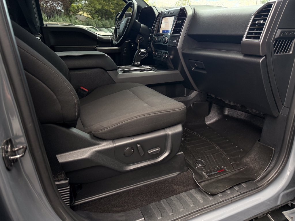 Used 2019 Ford F150 XLT w/ Equipment Group 302A Luxury AWD/4WD image 43