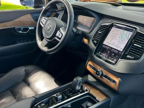 Used 2023 Volvo XC90 B6 Plus AWD/4WD image 15