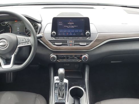 Used 2023 Nissan Altima 2.5 SV image 24