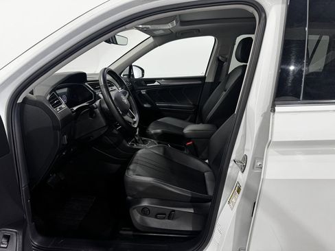 Used 2024 Volkswagen Tiguan SE FWD image 15