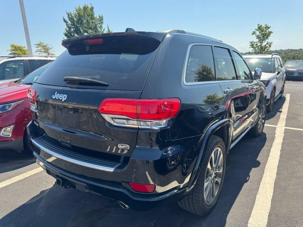 Used 2018 Jeep Grand Cherokee Overland AWD/4WD image 2