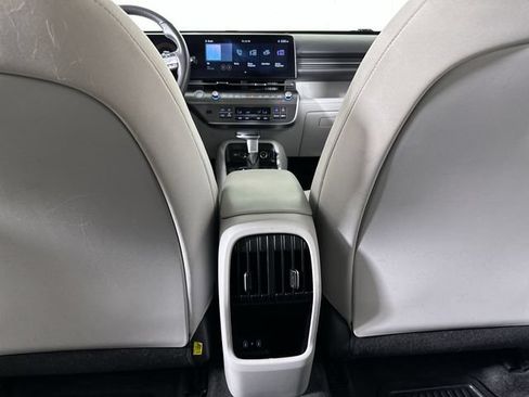 Used 2025 Hyundai Kona SEL AWD/4WD image 22
