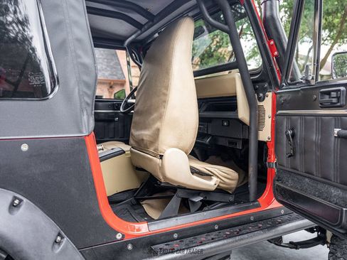 Used 1991 Jeep Wrangler 4WD image 28