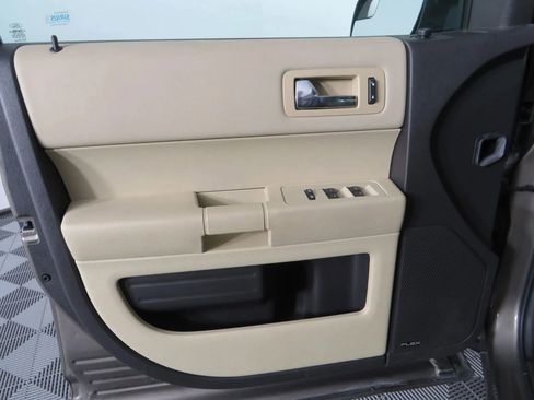 Used 2014 Ford Flex SE image 39