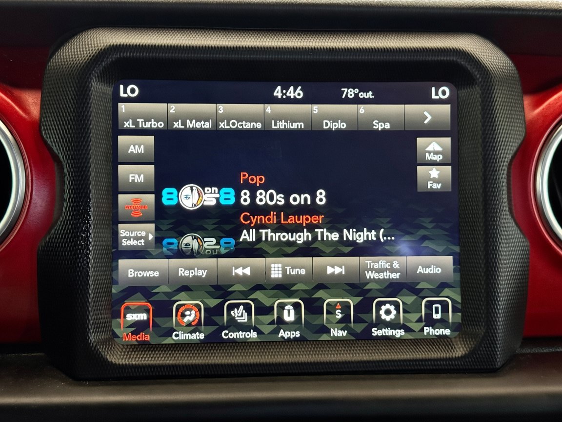Used 2020 Jeep Gladiator Rubicon AWD/4WD image 8