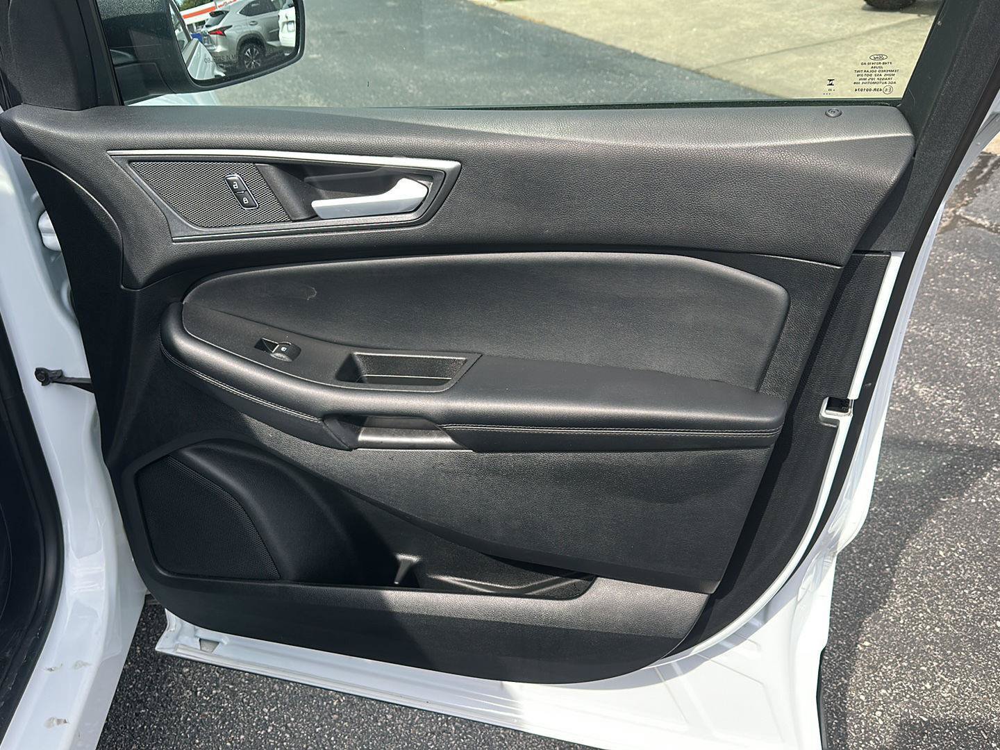 Used 2024 Ford Edge SE AWD/4WD image 10