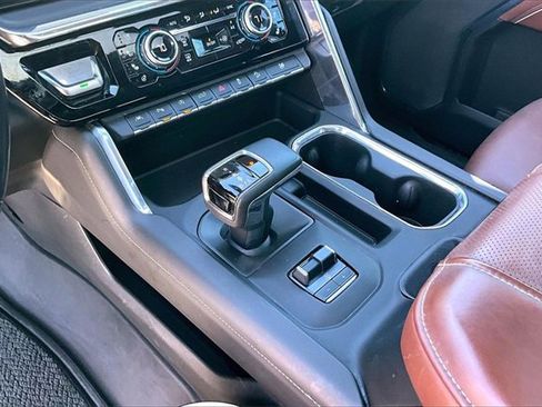 Used 2024 GMC Sierra 1500 Denali Ultimate image 12