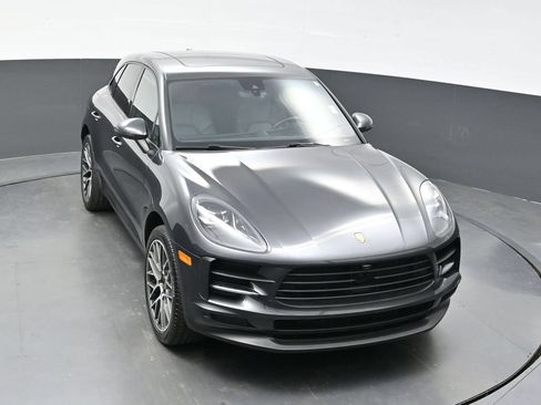 Used 2020 Porsche Macan AWD/4WD image 31