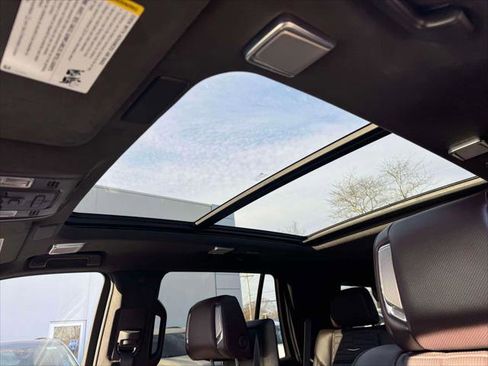 Used 2023 Cadillac Escalade Sport Platinum image 19