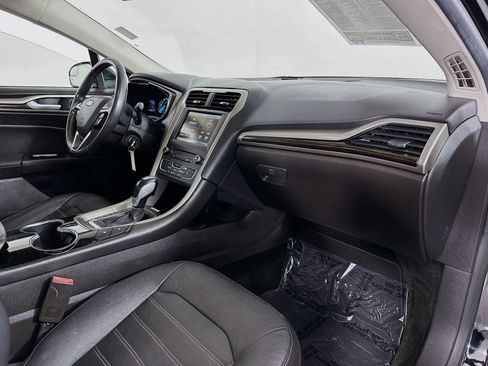 Used 2016 Ford Fusion Energi SE FWD image 30