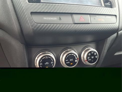 Used 2024 Mitsubishi Outlander Sport ES AWD/4WD image 9