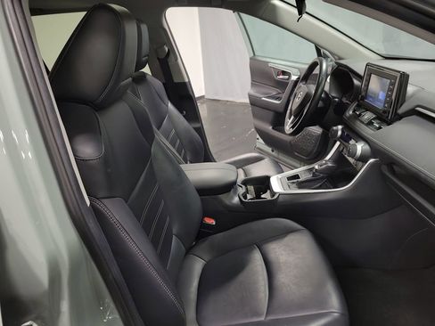 Used 2019 Toyota RAV4 XLE Premium w/ Cold Weather Package AWD/4WD image 24