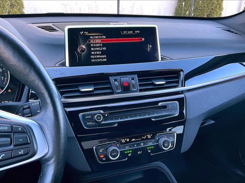 Used 2017 BMW X1 sDrive28i image 6