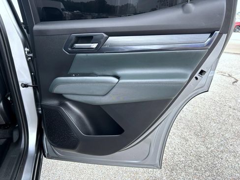 Used 2026 GMC Terrain AT4 w/ Convenience Package III AWD/4WD image 19