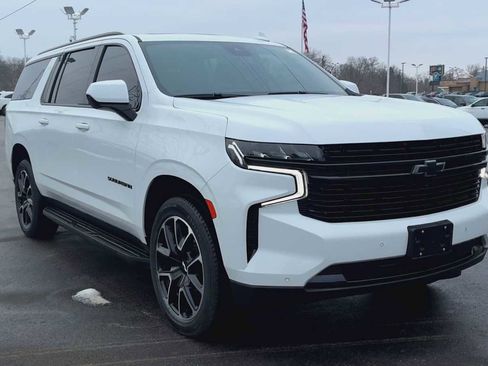 Used 2023 Chevrolet Suburban RST image 8