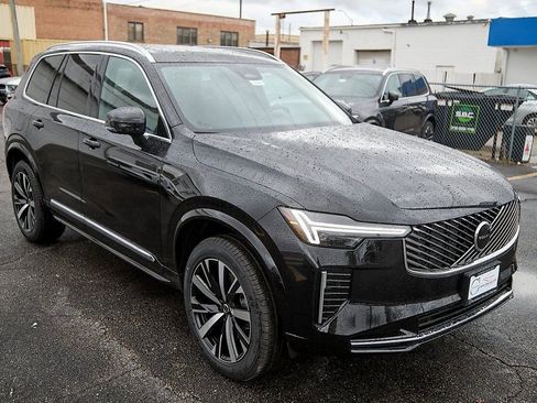 New 2025 Volvo XC90 B6 Core w/ Protection Package Premier image 4