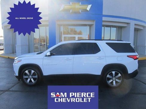 Used 2019 Chevrolet Traverse LT w/ LT Premium Package image 1