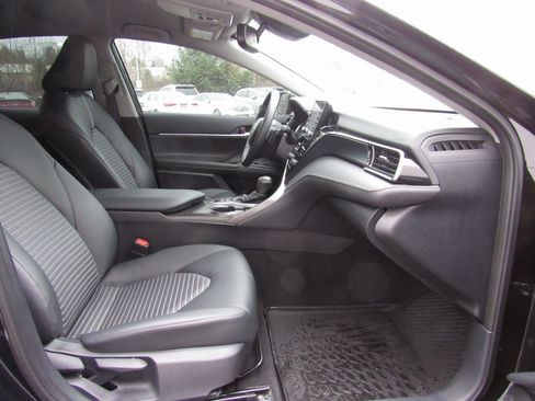 Certified 2024 Toyota Camry SE w/ Convenience Package image 19