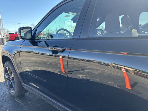 New 2026 Jeep Grand Cherokee Limited AWD/4WD image 15